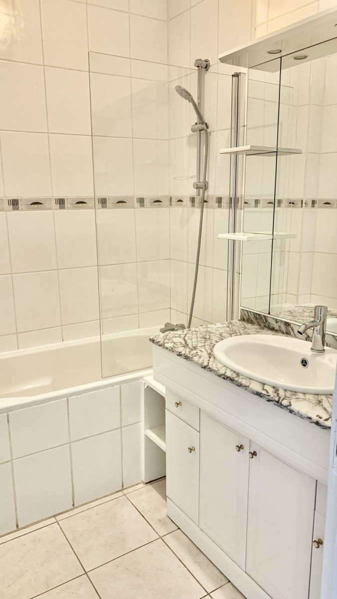 
                                                Location
                                                 BEAU 3 PIÈCES 62m² AVEC BALCON & PARKING