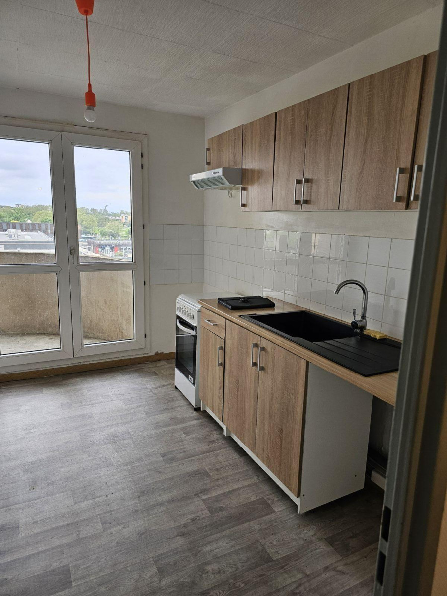 
                                                Location
                                                 Beau 3 pièces 64 m² avec terrasse
