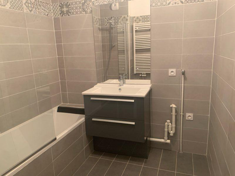 
                                                Location
                                                 Beau 3 pièces de 57 m²