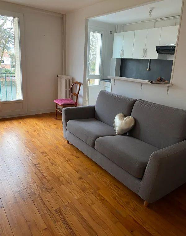 
                                                Location
                                                 Beau 3 pièces meublé 53m2 à Rueil-Malmaison