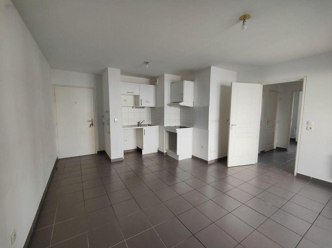 
                                                Location
                                                 Beau 3P 50 m²