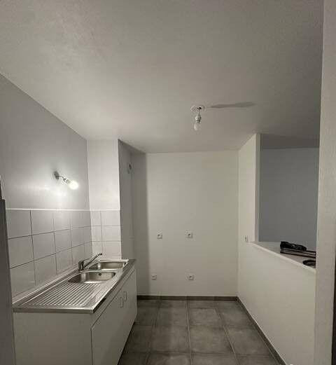 
                                                Location
                                                 Beau 3P 52m² avec jardin privatif 36m²