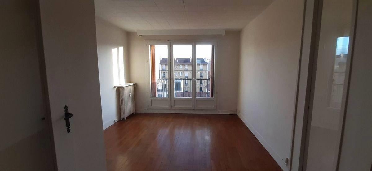 
                                                Location
                                                 Beau 3P 52m² traversant avec balcon