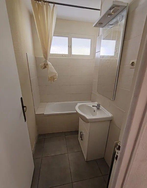 
                                                Location
                                                 Beau 3P 53m² avec balcon