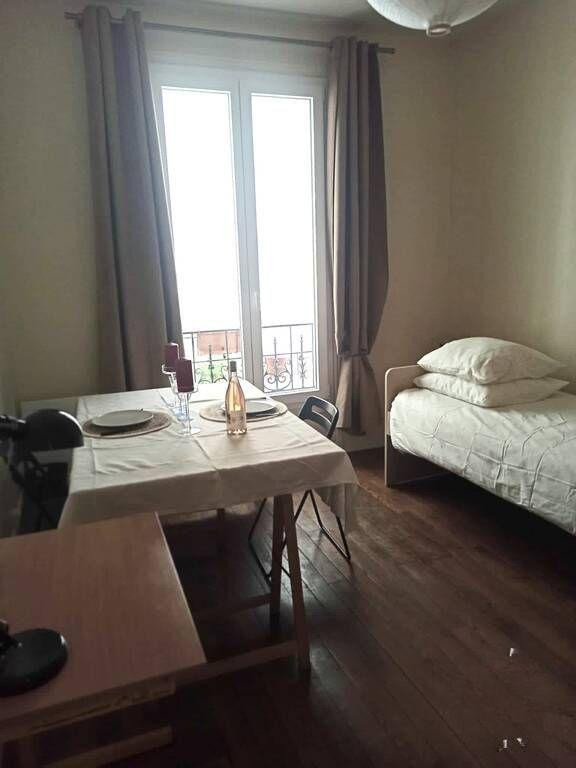 
                                                Location
                                                 Beau 3P 55m² meublé
