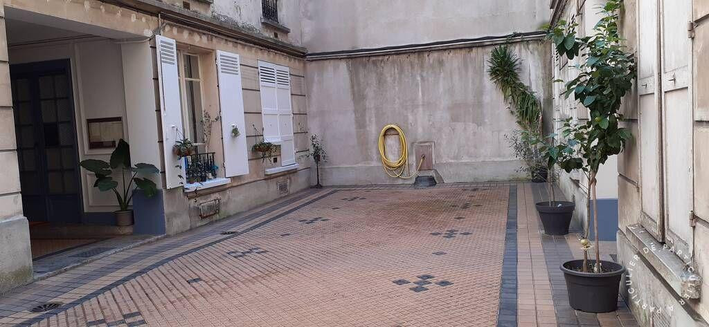 
                                                Location
                                                 Beau 3P 55m² meublé