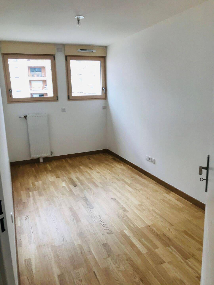 
                                                Location
                                                 Beau 3P 61m² lumineux non meublé
