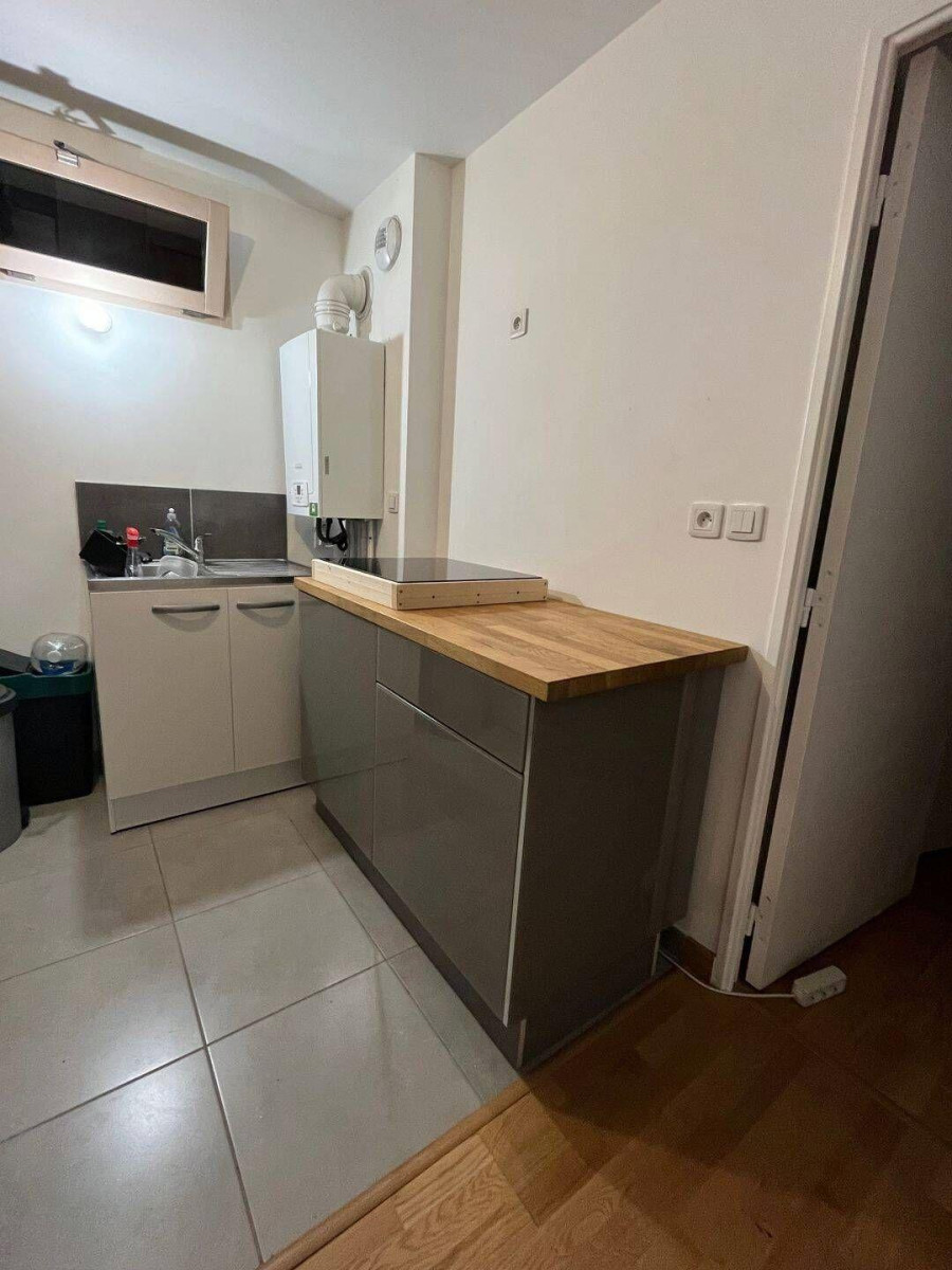 
                                                Location
                                                 Beau 3P 61m² lumineux non meublé