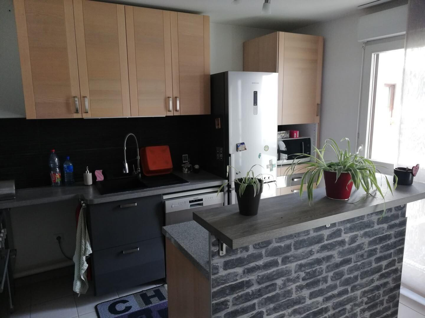 
                                                Location
                                                 Beau 3P 62m² avec balcon en très bon état