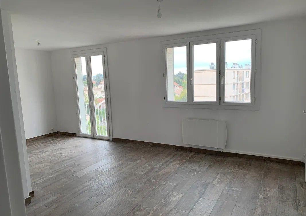
                                                Location
                                                 Beau 3P 64m² avec balcon