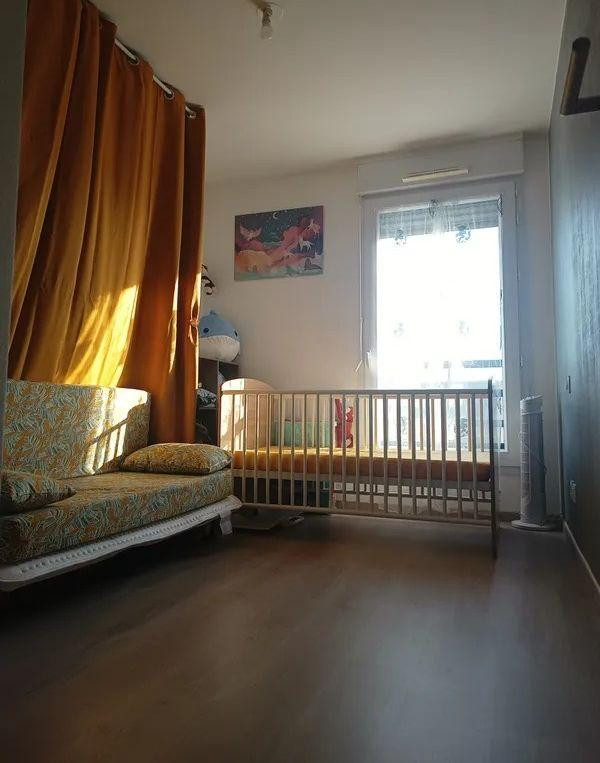 
                                                Location
                                                 Beau 3P 65m² avec balcon dans résidence récente
