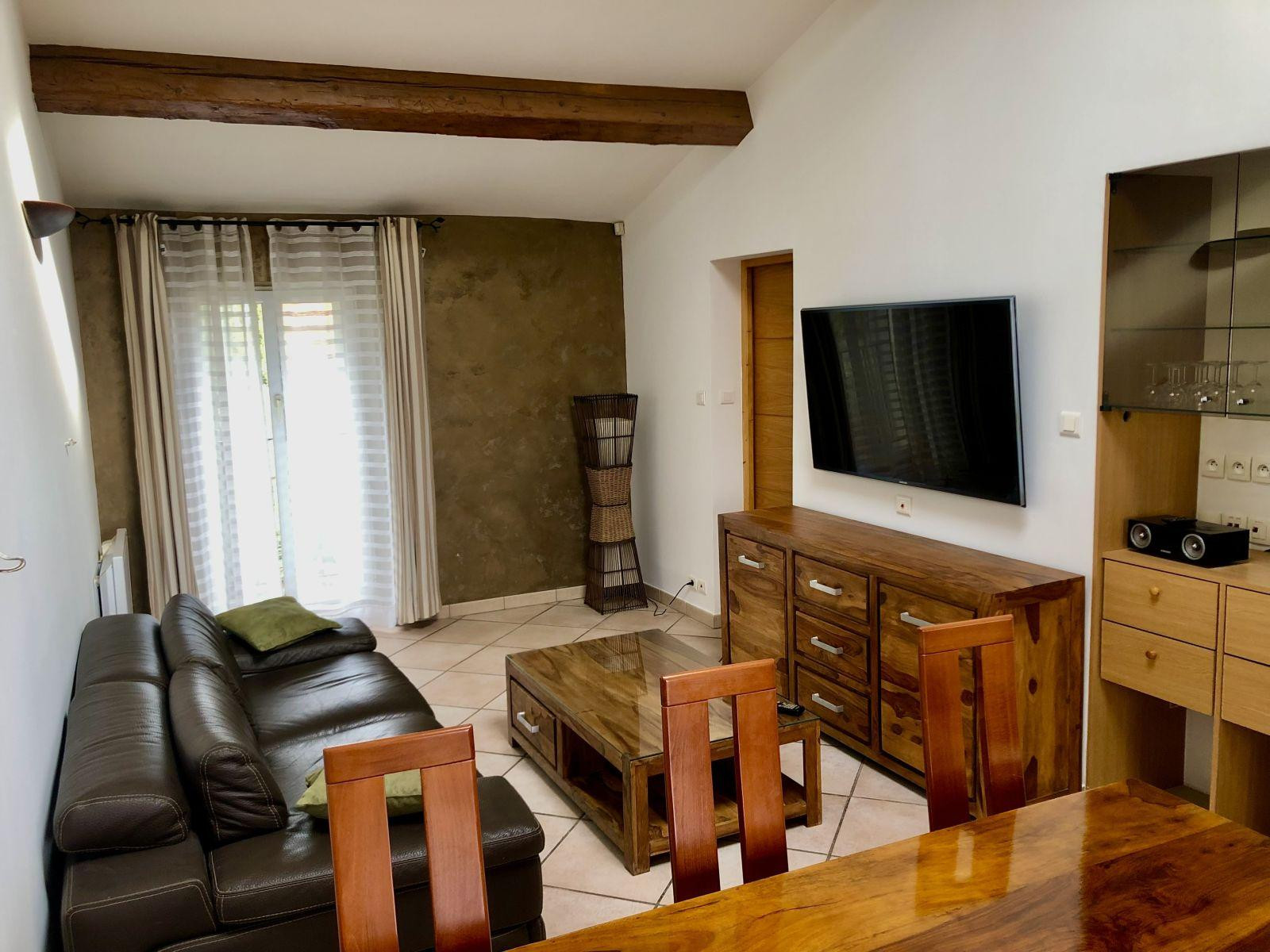 
                                                Location
                                                 Beau 3P 65m² meublé et équipé belle vue mer