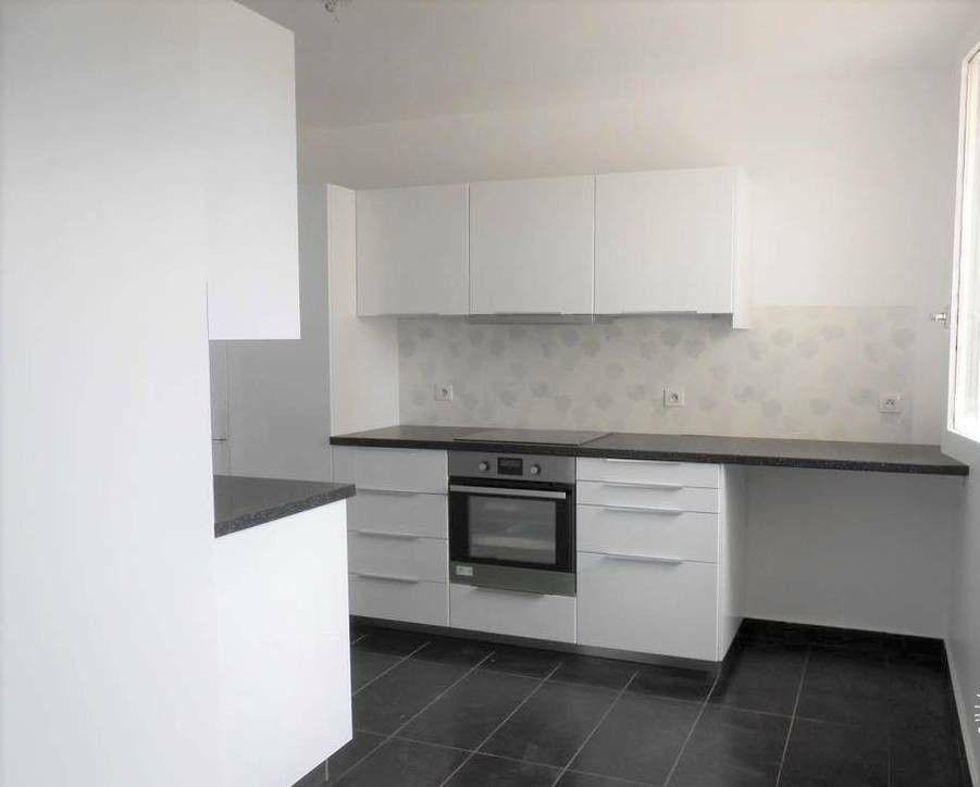 
                                                Location
                                                 Beau 3P 66m² à Bezons, refait à neuf,  près T2 .