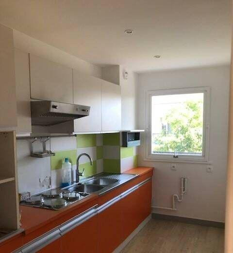 
                                                Location
                                                 Beau 3P 68m² à Villejuif très calme