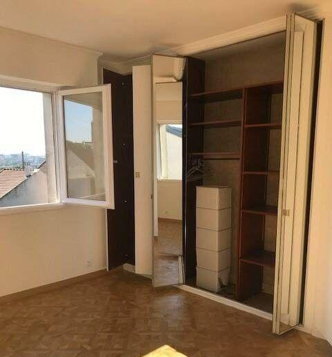 
                                                Location
                                                 Beau 3P 68m² à Villejuif très calme