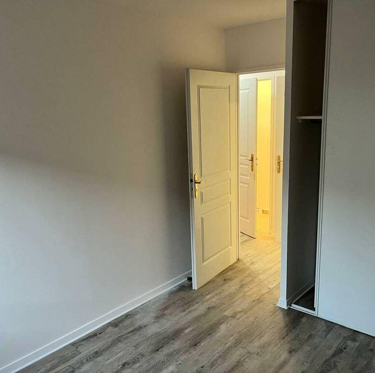 
                                                Location
                                                 Beau 3P 68m² lumineux et récemment rénové