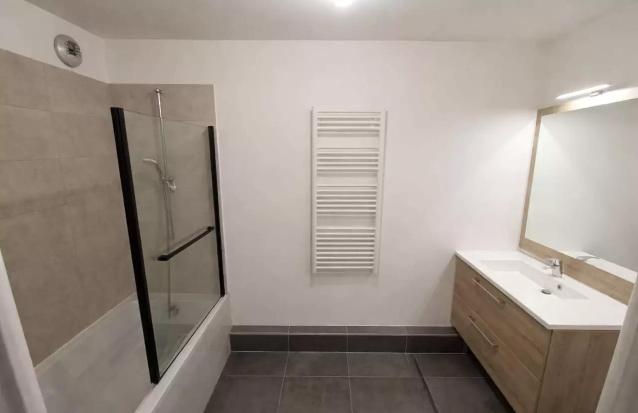 
                                                Location
                                                 Beau 3P 68m² neuf avec grand balcon 22m²