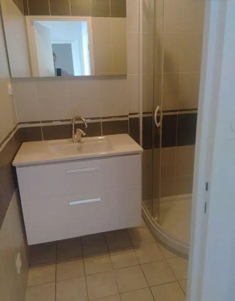 
                                                Location
                                                 Beau 3P 70 m2 refait à neuf Quartier Contrie