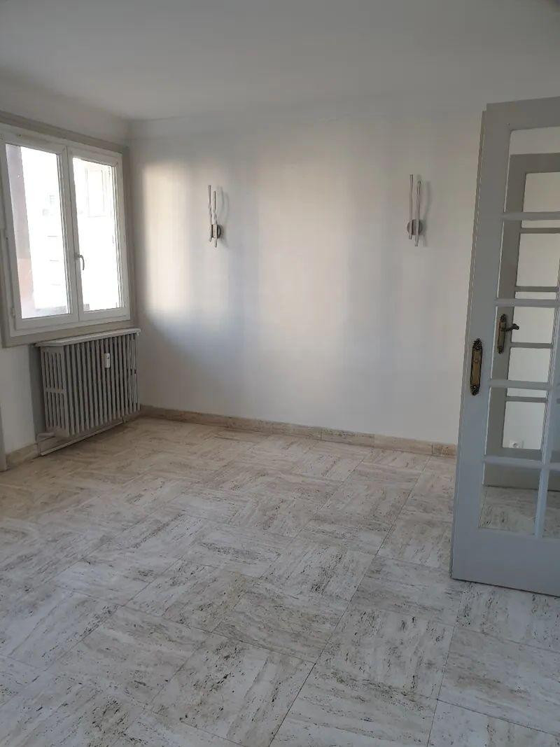 
                                                Location
                                                 Beau 3P 70m² à Bellevue