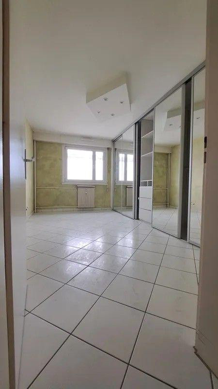 
                                                Location
                                                 Beau 3P 70m² avec balcon Esplanade libre de suite