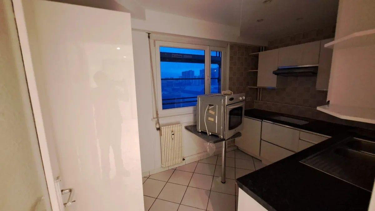 
                                                Location
                                                 Beau 3P 70m² avec balcon Esplanade libre de suite