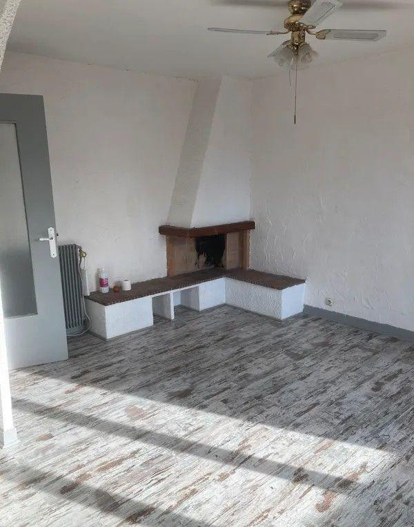 
                                                Location
                                                 Beau 3P 70m² avec balcon secteur BAJATIERE