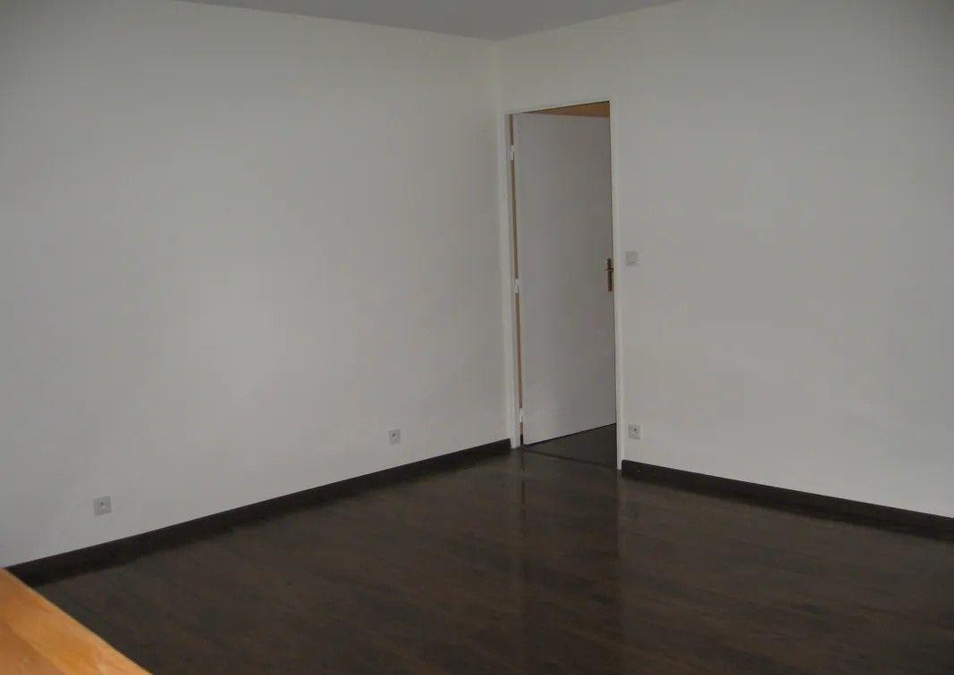 
                                                Location
                                                 Beau 3P 70m²  Quartier Beauregard au calme