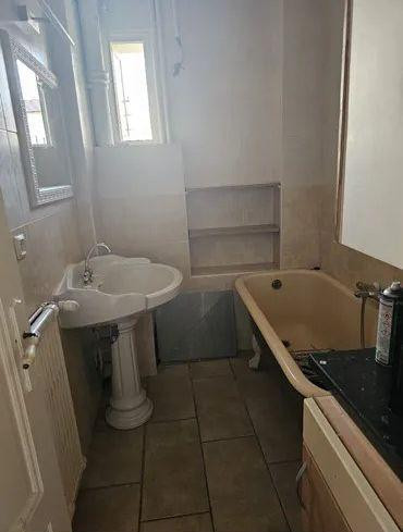 
                                                Location
                                                 Beau 3P 72m² lumineux et spacieux en plein centre
