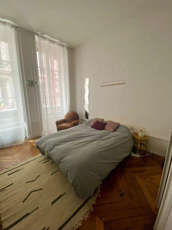 
                                                Location
                                                 Beau 3P 78m²  Lyon 1er