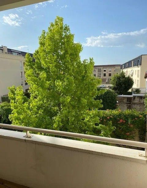 
                                                Location
                                                 Beau 3P 80m² rue Chevalier