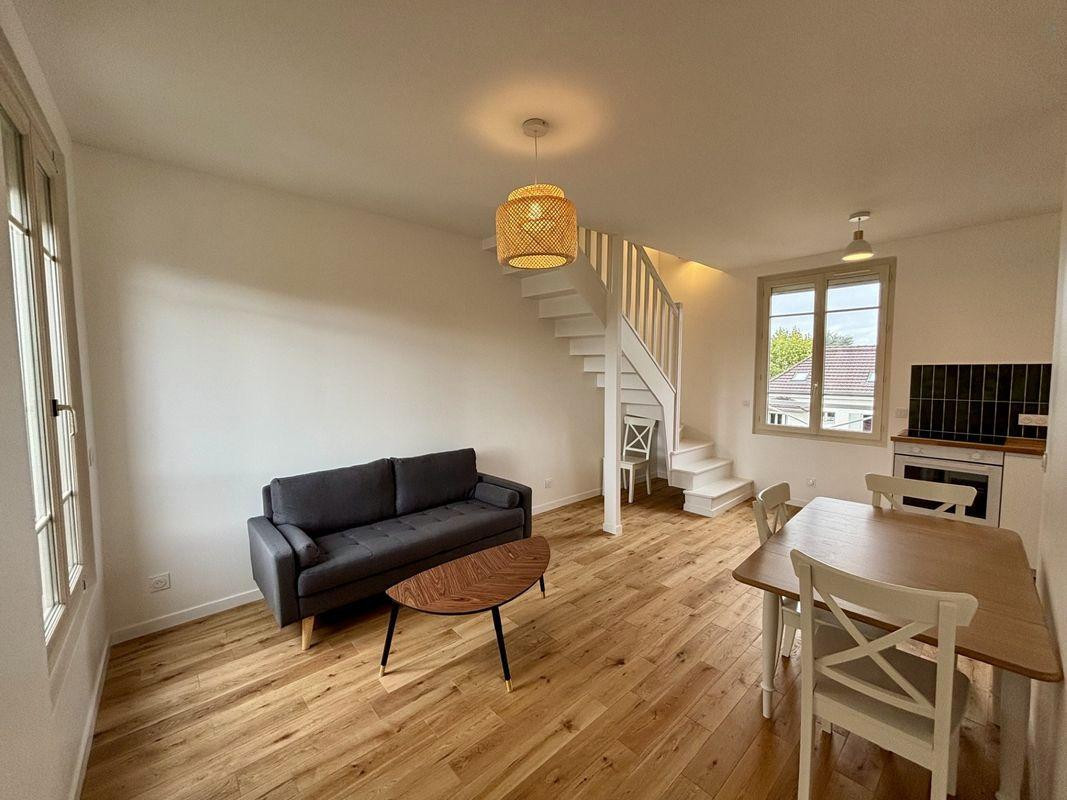 
                                                Location
                                                 Beau 3P 81m² entièrement rénové Quartier Bac