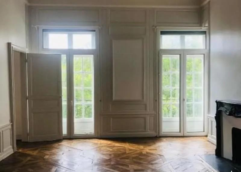 
                                                Location
                                                 Beau 3P 95m² de caractère