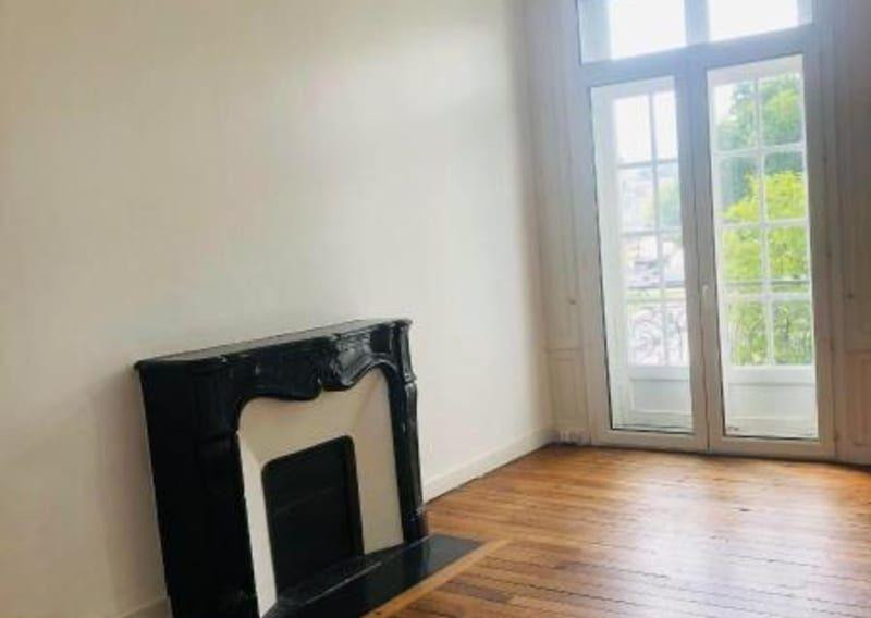 
                                                Location
                                                 Beau 3P 95m² de caractère