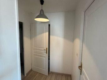 
                                                Location
                                                 Beau 3P en Duplex meublé et rénové 55m²
