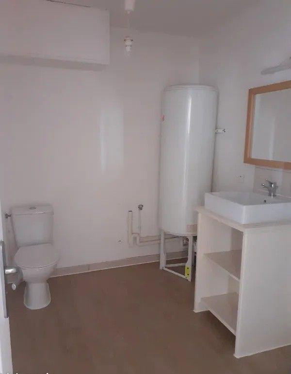 
                                                Location
                                                 Beau 3P en parfait état Amiens centre