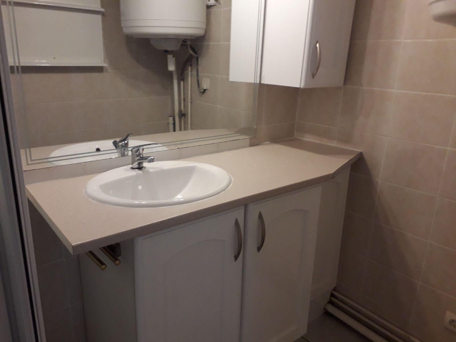 
                                                Location
                                                 Beau 3P lumineux 56m² sud super vue proche centre