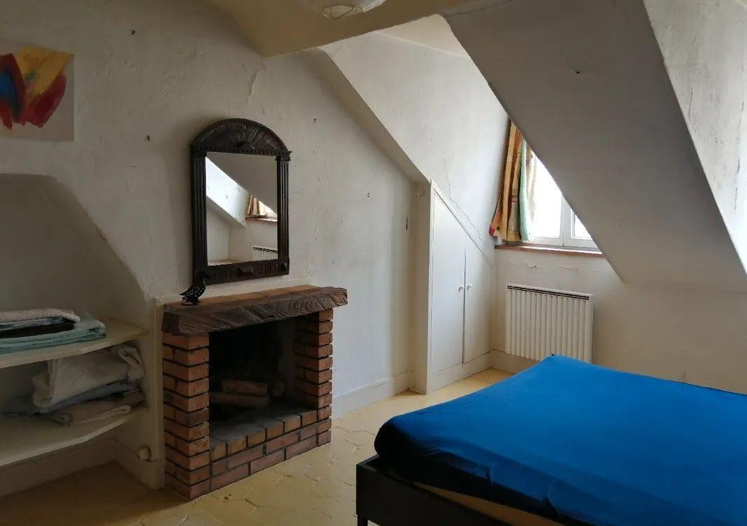 
                                                Location
                                                 Beau 3P mansardé entre Bastille et Gare de Lyon