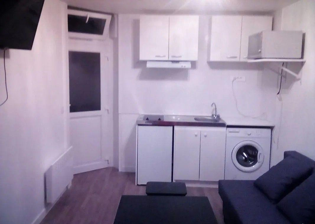 
                                                Location
                                                 Beau 3P meublé 40m² proche métro