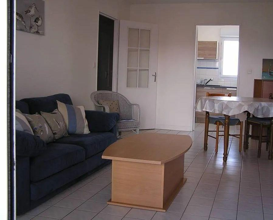 
                                                Location
                                                 Beau 3P meublé 47m² au Minimes avec terrasse 17m2