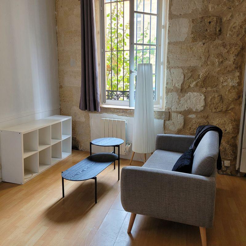 
                                                Location
                                                 Beau 3P meublé 50 m2