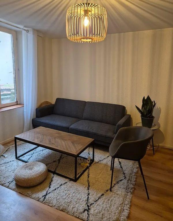 
                                                Location
                                                 Beau 3P meublé 50m² refait à neuf