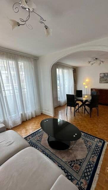 
                                                Location
                                                 Beau 3P meublé 51 m²