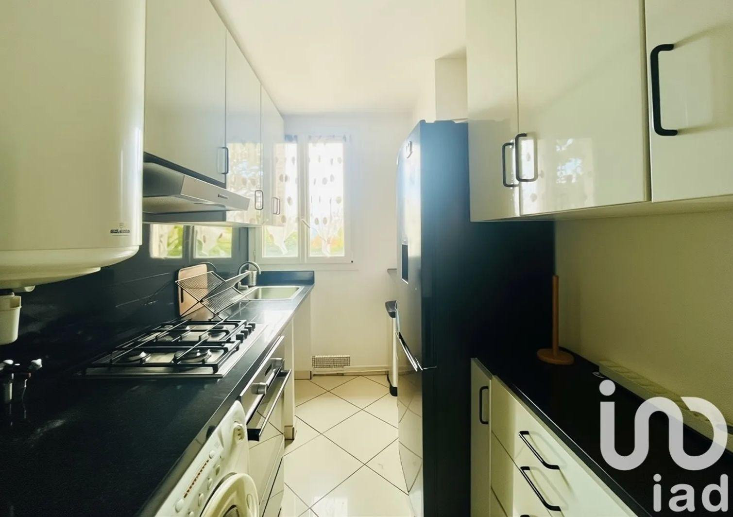 
                                                Location
                                                 Beau 3P meublé 53m²