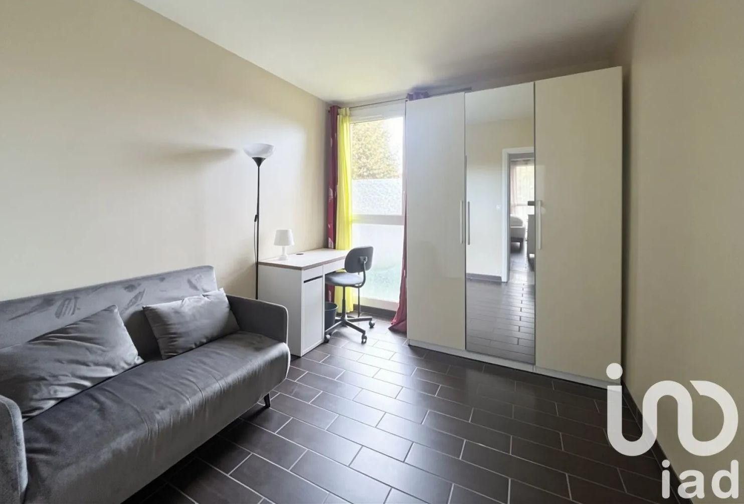 
                                                Location
                                                 Beau 3P meublé 53m²