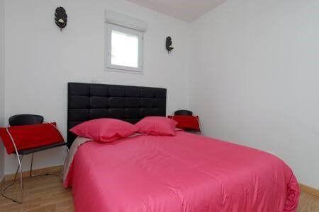 
                                                Location
                                                 Beau 3P meublé 55m² avec terrasse