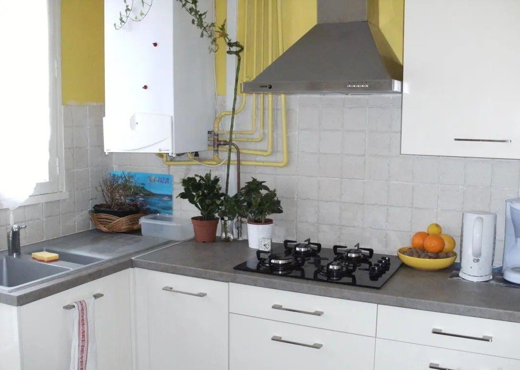 
                                                Location
                                                 Beau 3P meublé 55m² lumineux, traversant