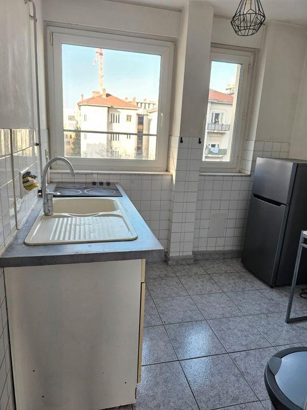 
                                                Location
                                                 Beau 3P meublé 55m² Villeurbanne