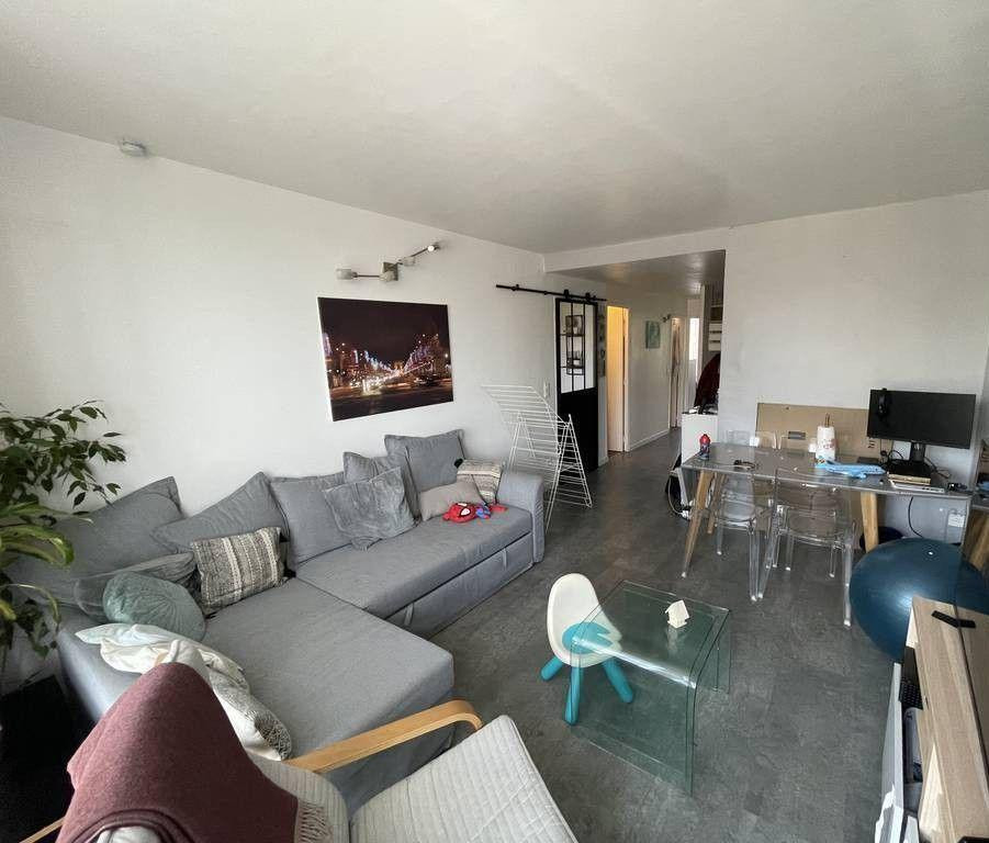 
                                                Location
                                                 Beau 3P meublé 56m² traversant et très lumineux