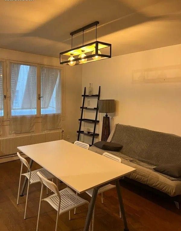 
                                                Location
                                                 Beau 3P meublé 57m² avec parking