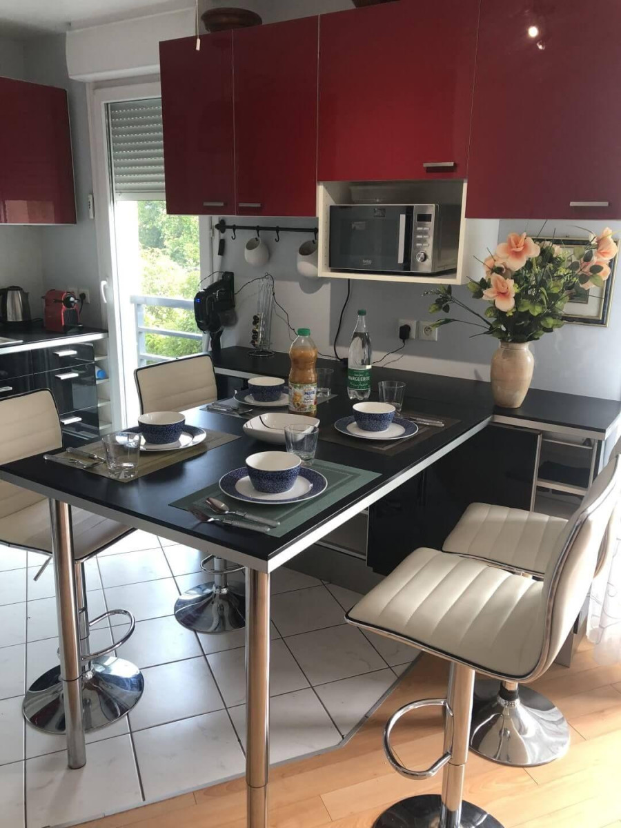 
                                                Location
                                                 Beau 3P meublé 58m² au calme et bien situé